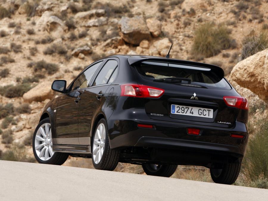  Mitsubishi Lancer Sportback 2008 года  (фото 17 из 42)